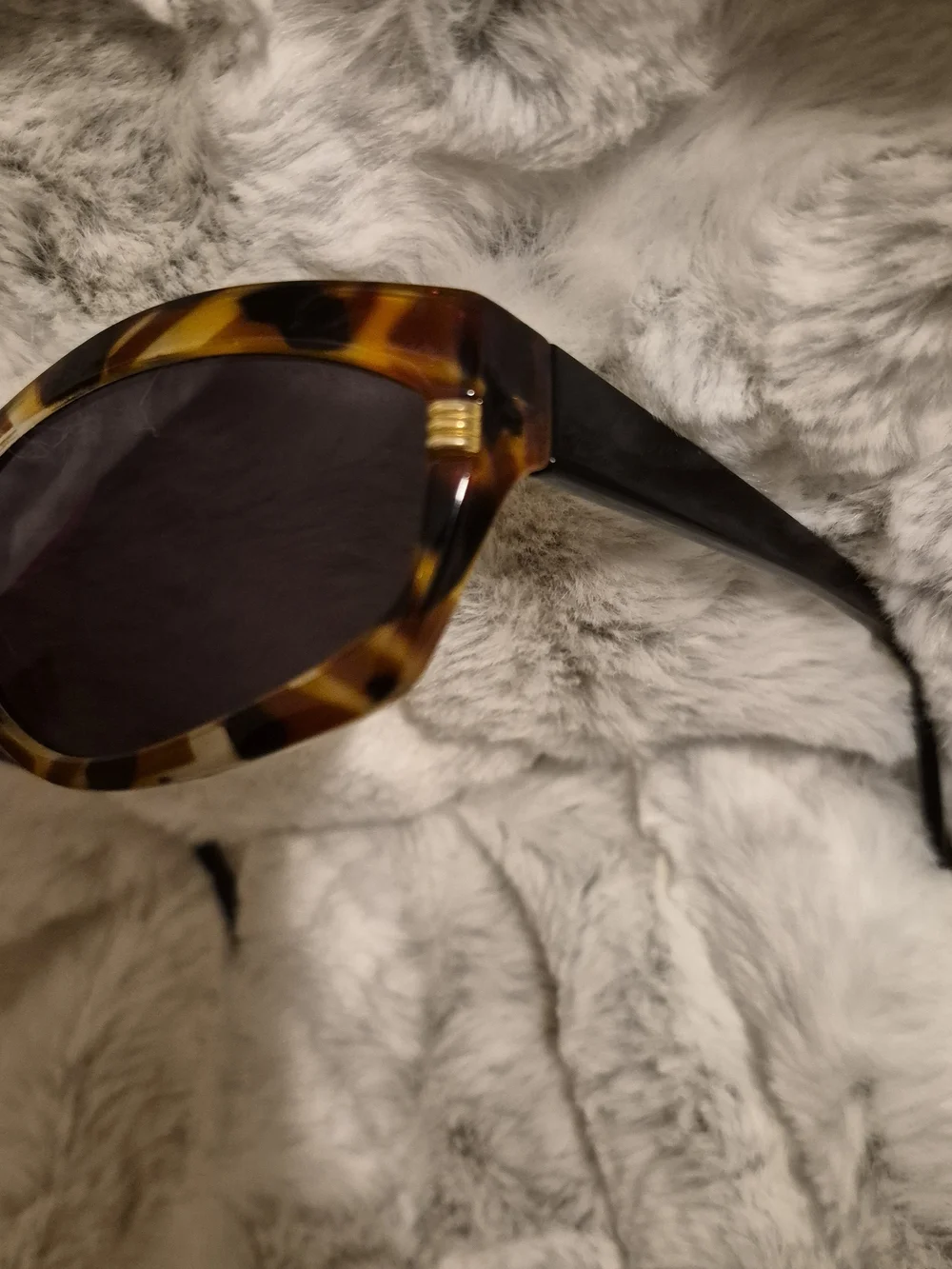 Vintage Bonneau 516 Italy Cat Eye Tortoise